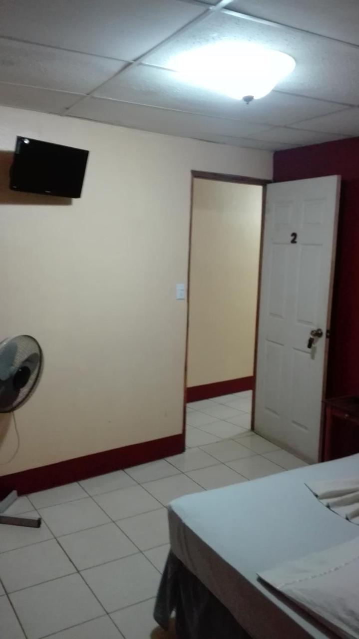 Hostal Don Frank Сан Карлос Екстериор снимка